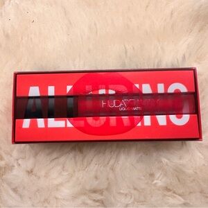 HUDA BEAUTY Liquid Matte Lipstick in Alluring - Vibrant Red